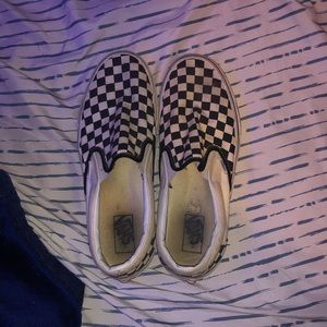 CHECKERED VANS